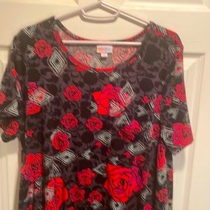Lularoe Jesse Dress. Wore one time. Black background with red roses.